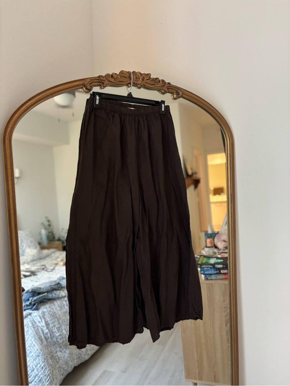 Women's Cropped Wide-Leg Linen Pants in Dark Brown - made in Italy!